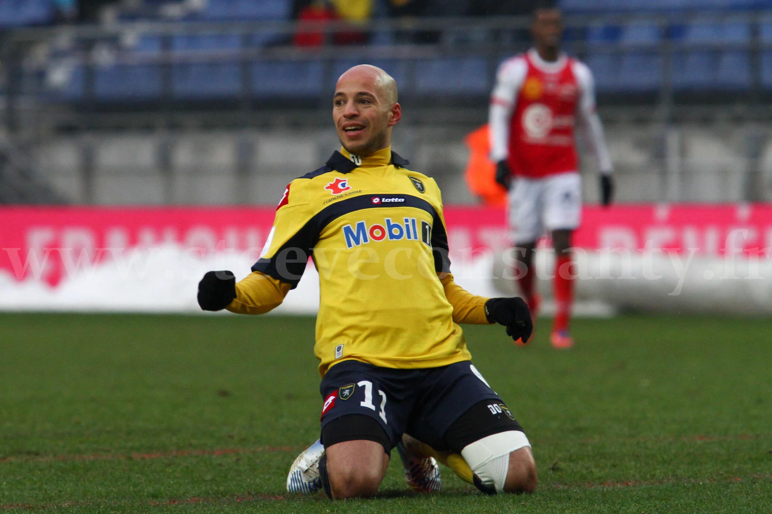 ياسين الميكاري يعتزل لعب كرة القدم - Football Tunisien