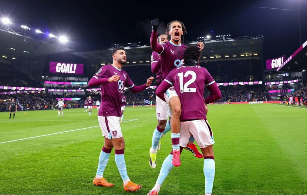 “حنبعل يتألق أمام مانشستر”