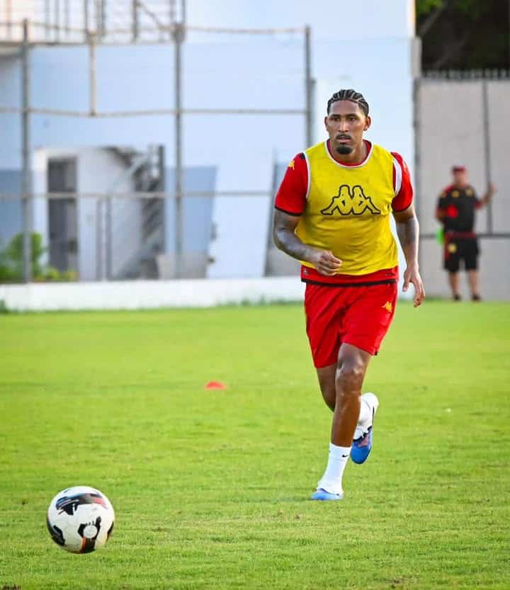 كاستيلو يبدأ تدريباته مع الترجي