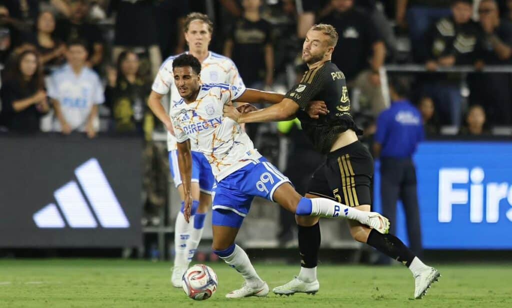 إلياس العاشوري debut في الدوري الأمريكي